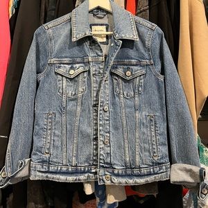 Abercrombie and Fitch Jean Jacket Women’s size S